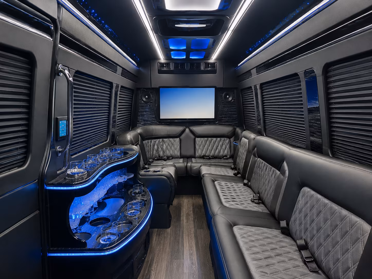 find the right bus color and amenities for your prom theme